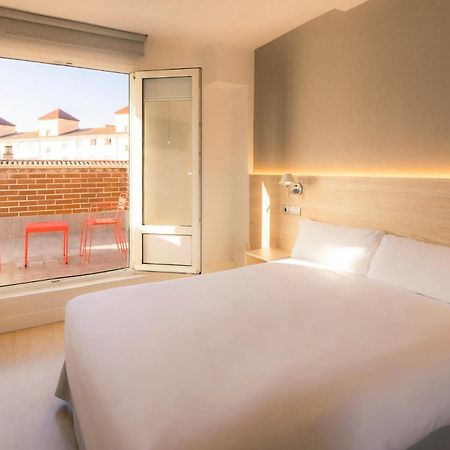 Hotel Burlada Bagian luar foto
