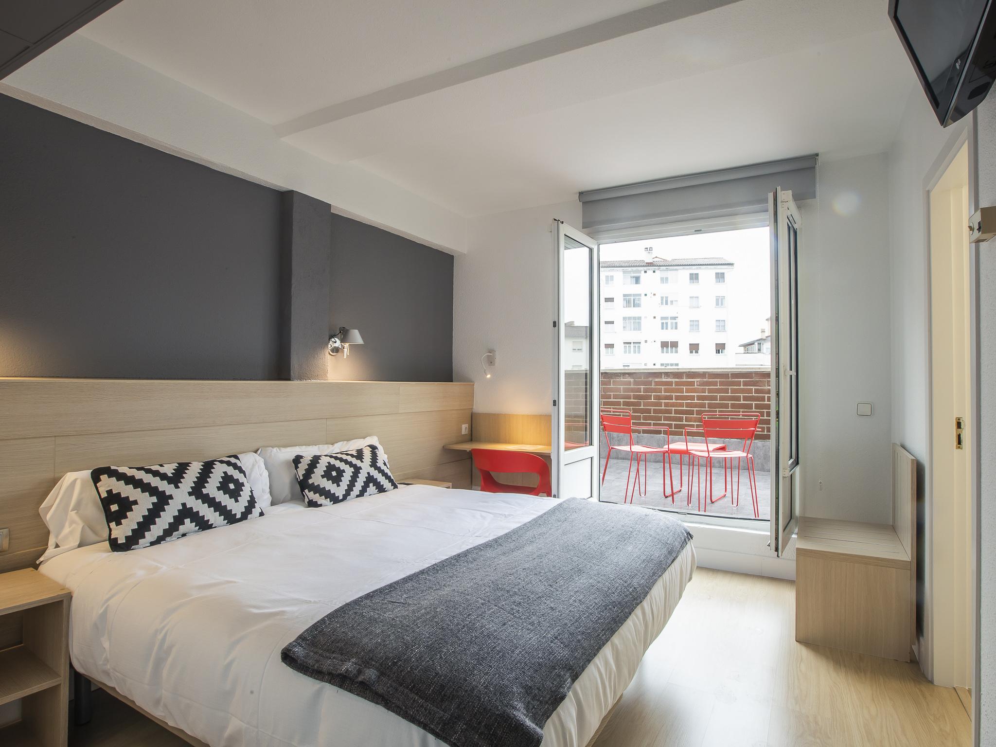 Hotel Burlada Bagian luar foto