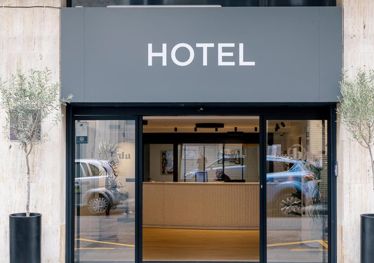 Hotel Burlada Bagian luar foto