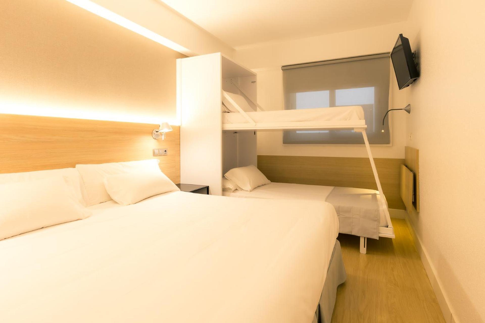 Hotel Burlada Bagian luar foto