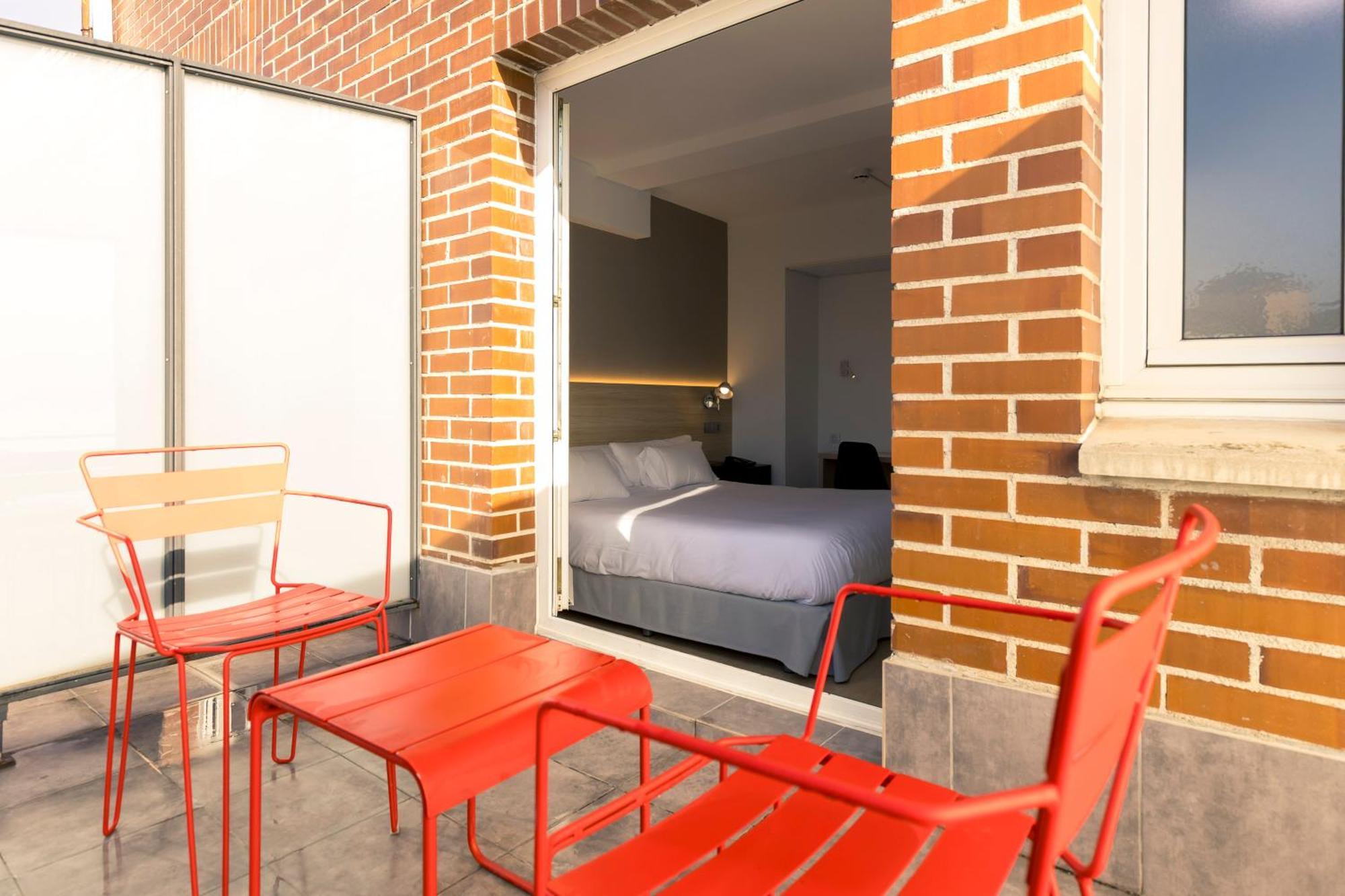 Hotel Burlada Bagian luar foto