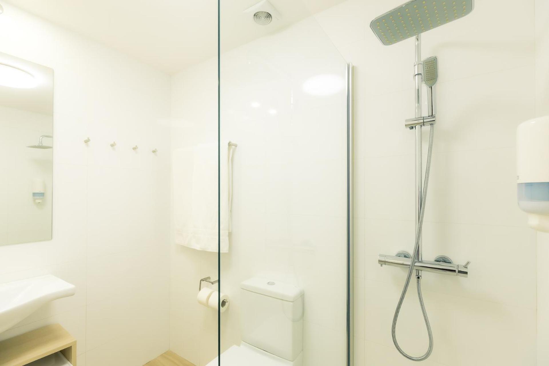 Hotel Burlada Bagian luar foto