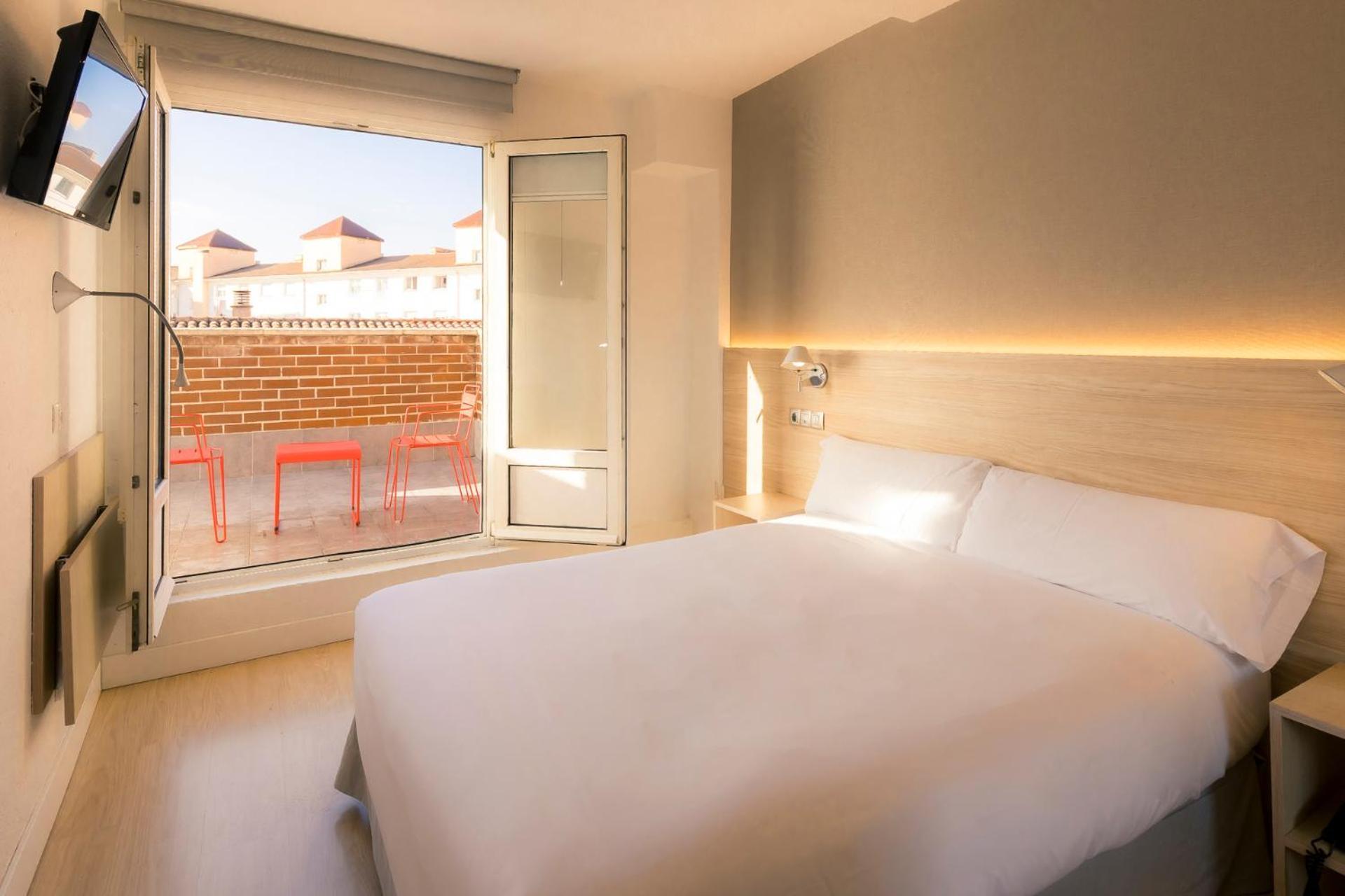 Hotel Burlada Bagian luar foto