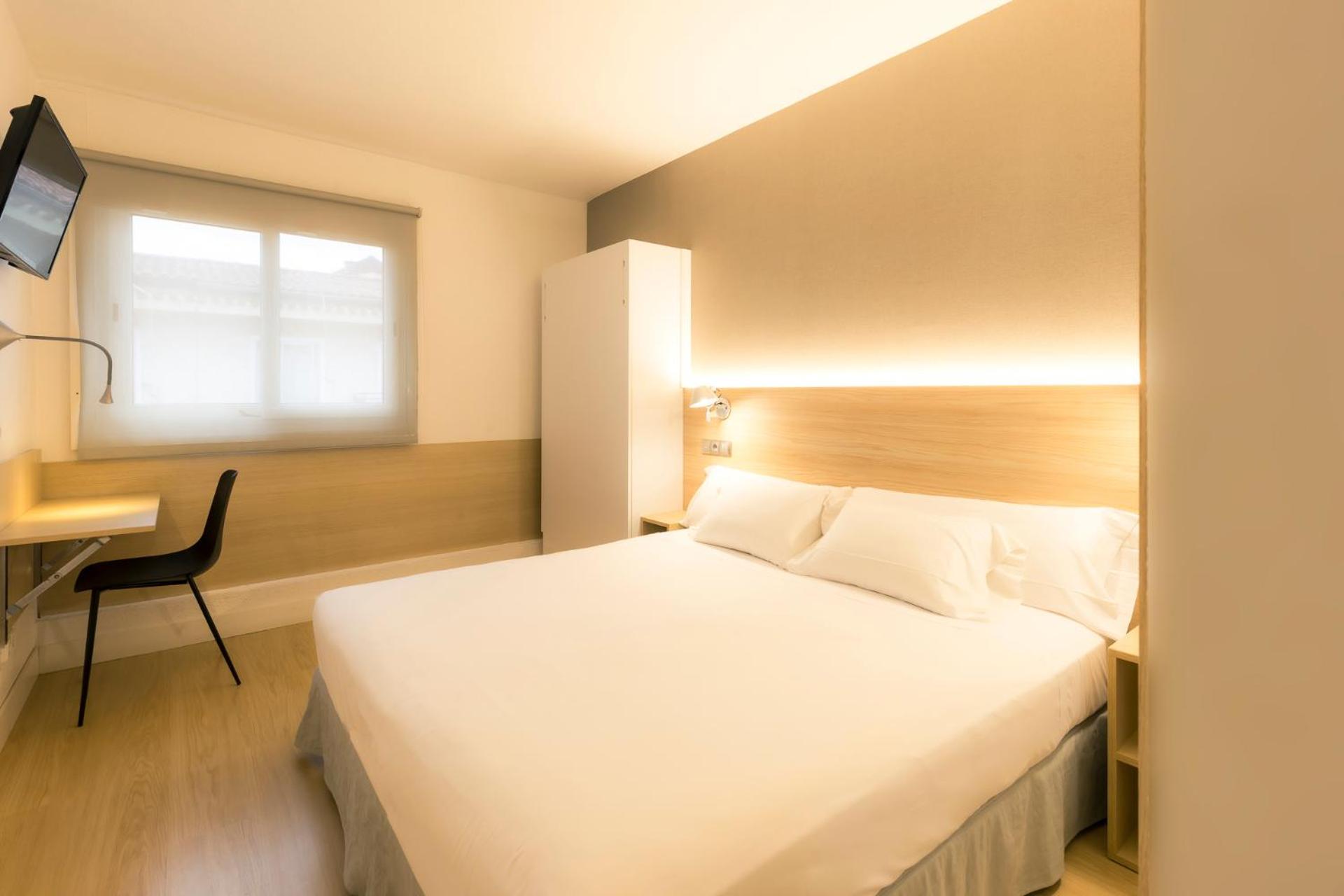 Hotel Burlada Bagian luar foto